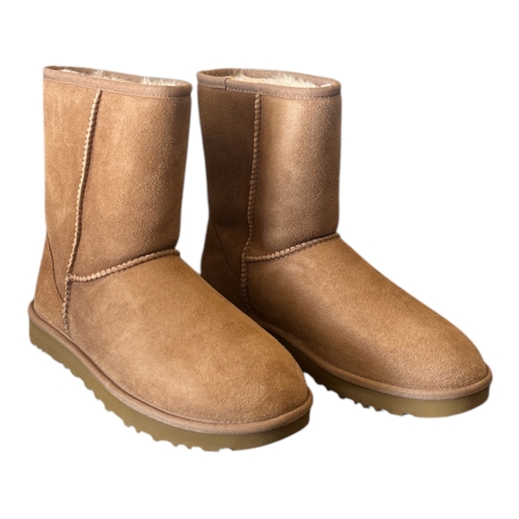 NWOT Women's UGG Classic Short II Boot Chestnut New No Box